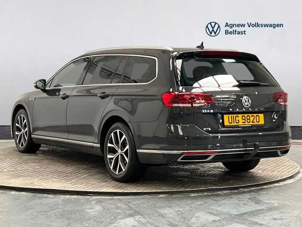 Used VW Passat GTE 218 HP (160 kW) 2020 Grey Estate