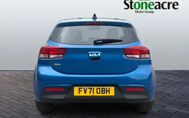 Used Kia Rio 120 HP (88 kW) 2022 Blue Hatchback
