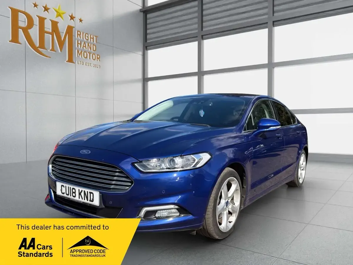 Used Ford Mondeo Titanium 180 HP (132 kW) 2018 Blue Hatchback