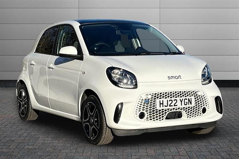 Used Smart ForFour Electric Drive Premium 60 kW (82 HP) 2022 White Hatchback