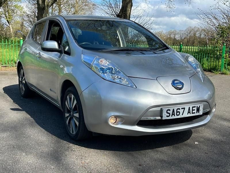 Used Nissan Leaf Tekna 80 kW (109 HP) 2018 Silver Hatchback