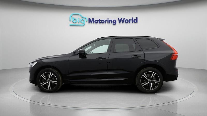 Used Volvo XC60 R-Design 247 HP (181 kW) 2021 SUV