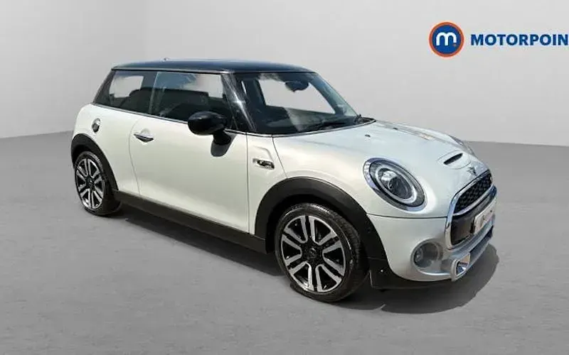 Begagnad Mini Cooper S Exclusive 192 HK (141 kW) 2020 Halvkombi