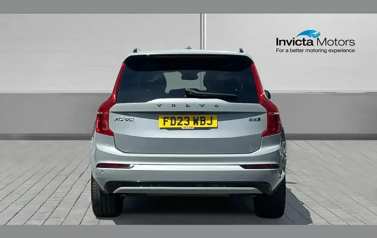 Used Volvo XC90 Plus 247 HP (181 kW) 2023 Grey SUV