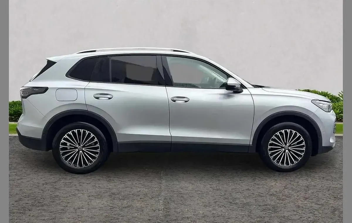 Used VW Tiguan Match 147 HP (108 kW) 2025 Silver SUV