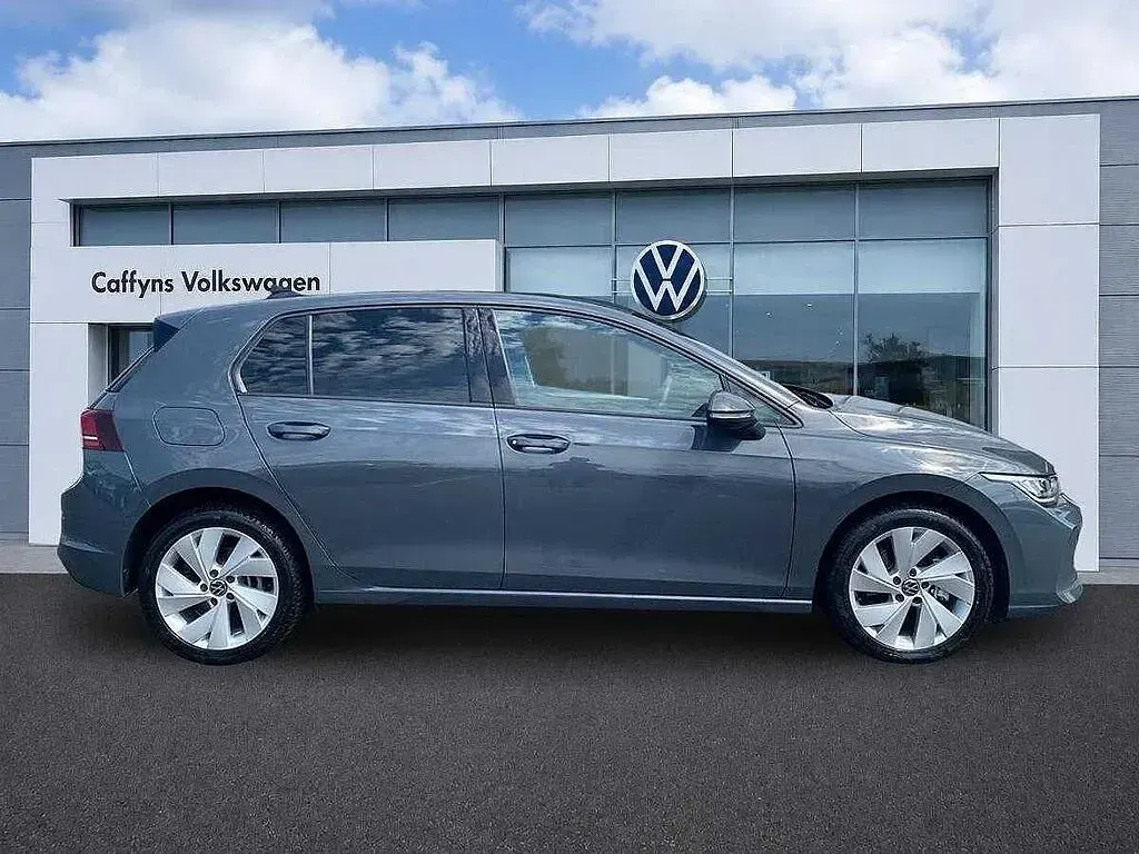 Used VW Golf VIII 204 HP (150 kW) 2025