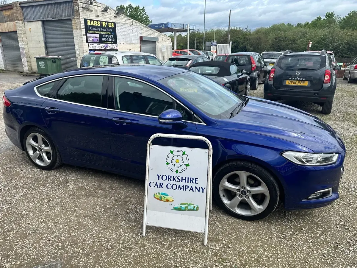 Used Ford Mondeo Titanium 150 HP (110 kW) 2016 Blue Hatchback