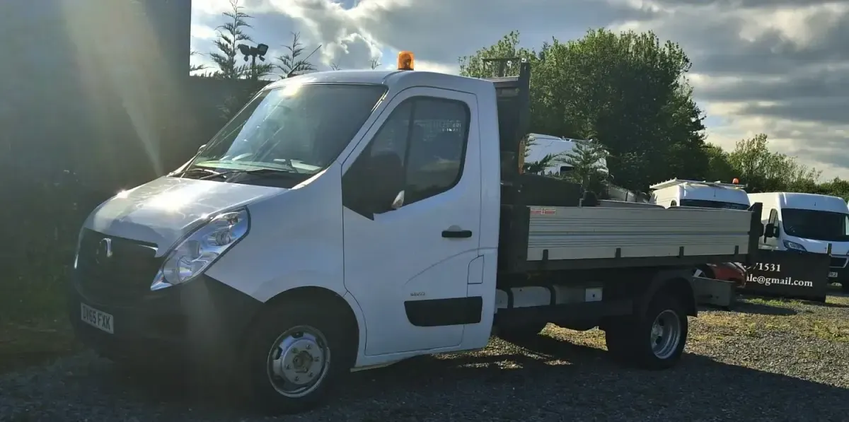 Begagnad Vauxhall Movano 125 HK (91 kW) 2015 Vit Minibuss