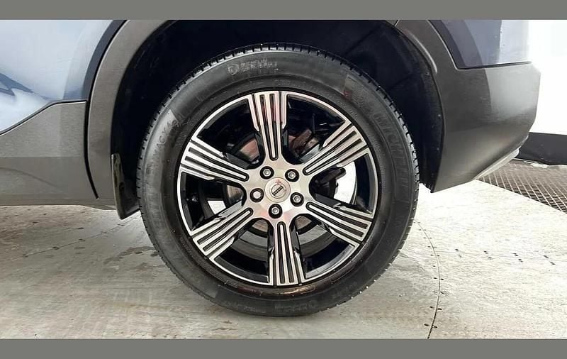 Used Volvo XC40 Inscription 161 HP (118 kW) 2021 Blue SUV