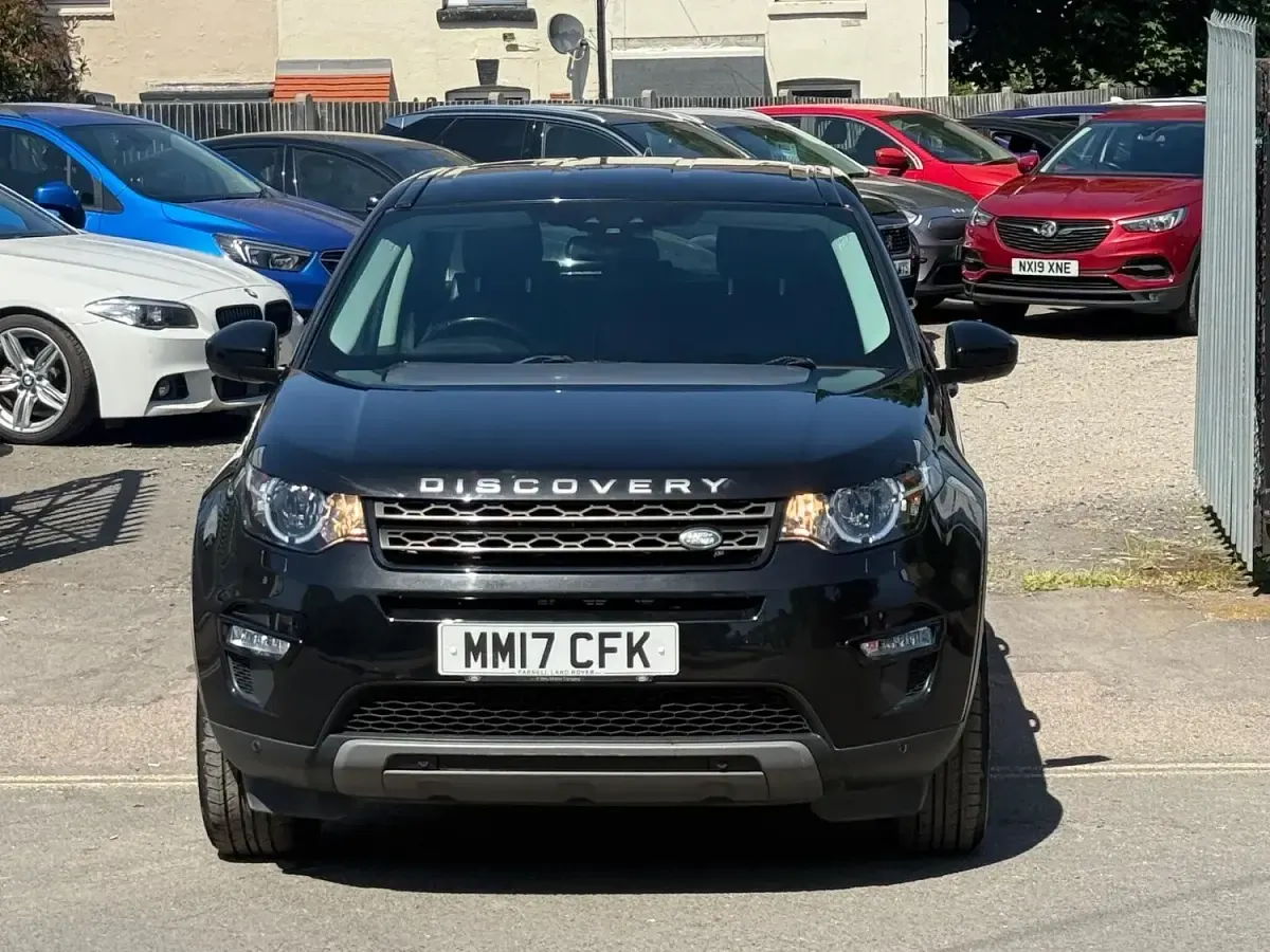 Used Land Rover Discovery Sport SE 180 HP (132 kW) 2017 Black SUV