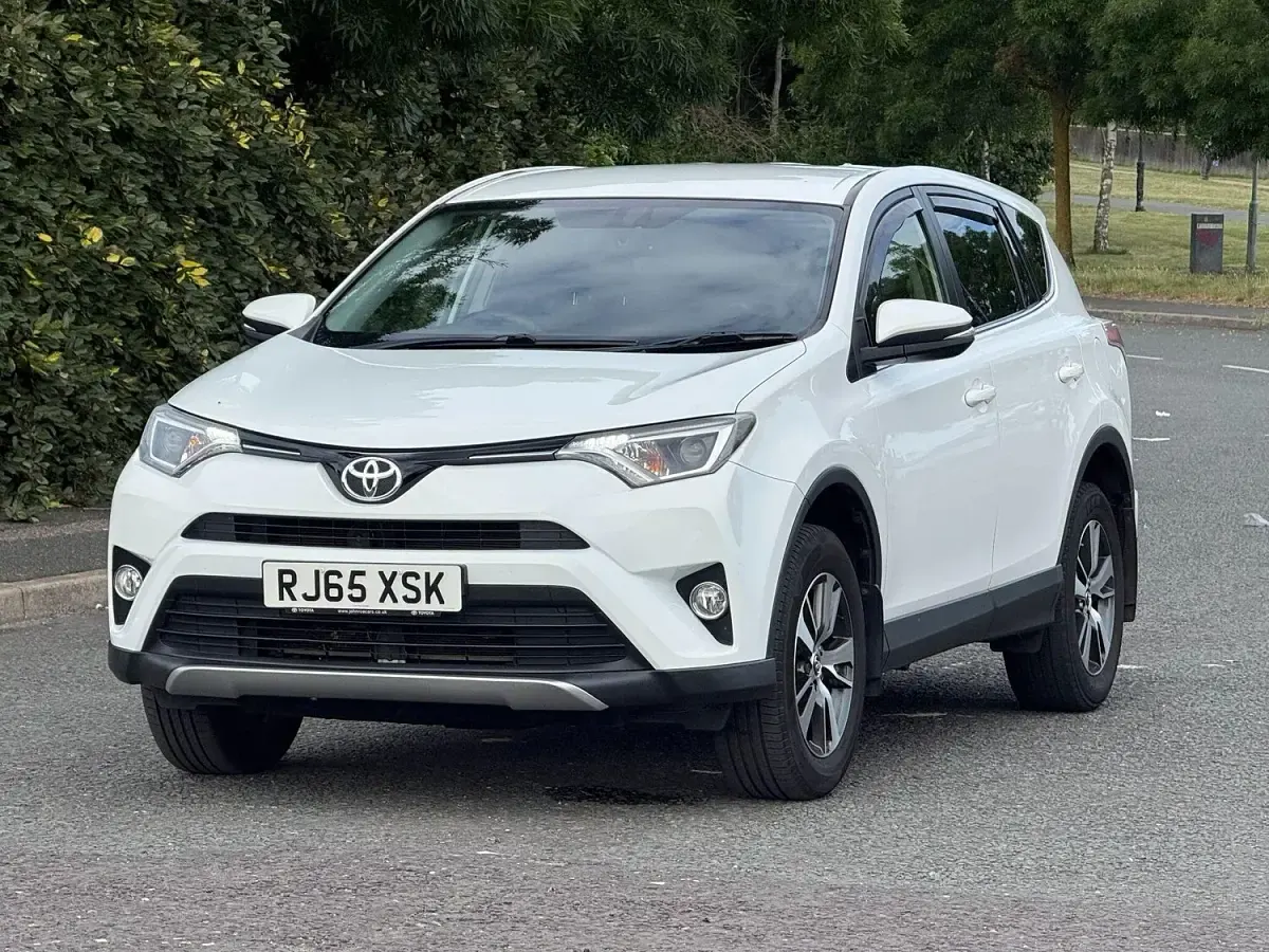 Used Toyota RAV4 Business Edition 143 HP (105 kW) 2016 White SUV