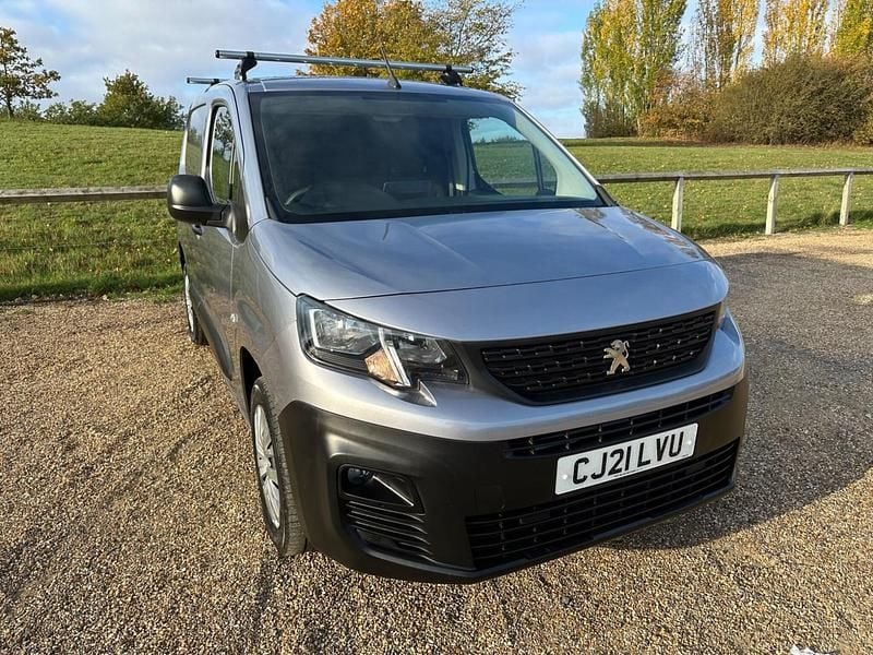 Grey Used 2021 Peugeot Partner MPV | £10,975 (Fair price) - Image 1/4