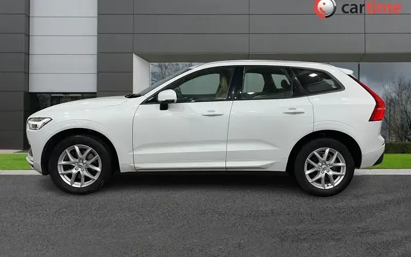 Used Volvo XC60 Momentum 190 HP (139 kW) 2019 White SUV