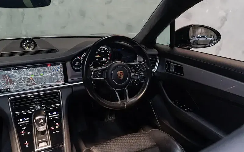 Used Porsche Panamera 4 E-Hybrid 462 HP (339 kW) 2019 Silver Hatchback