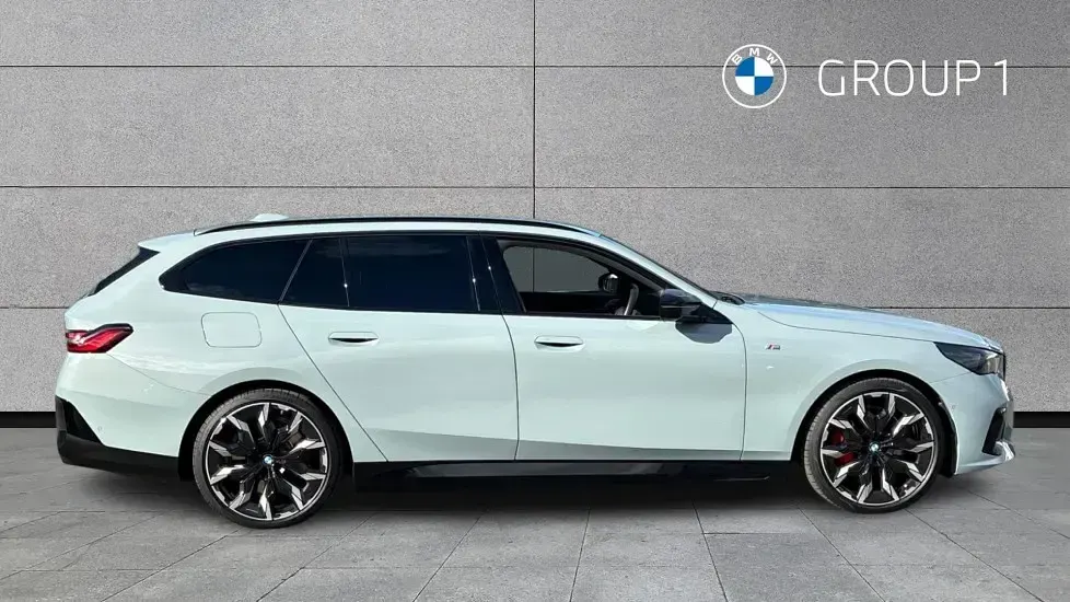 Used BMW i5 Shadowline 442 kW (601 HP) 2025 Grey Estate