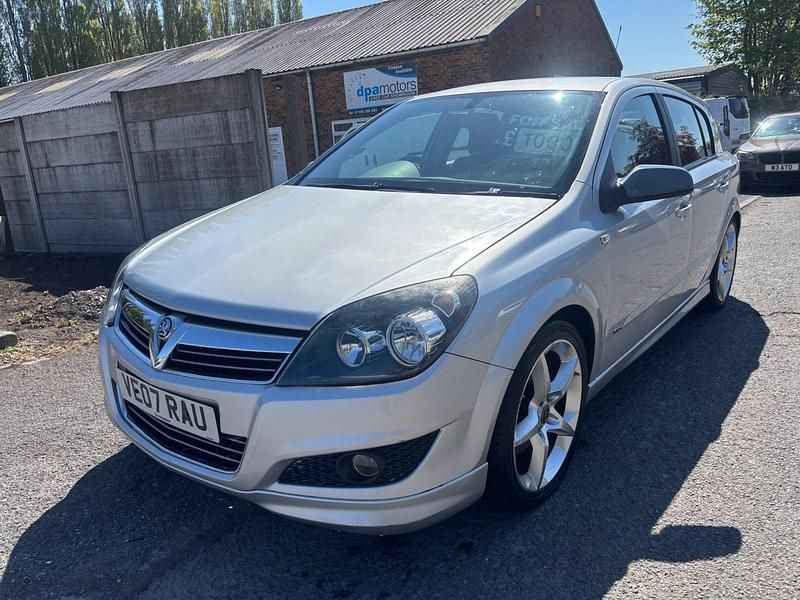 Used Vauxhall Astra SRi 150 HP (110 kW) 2007 Silver Hatchback