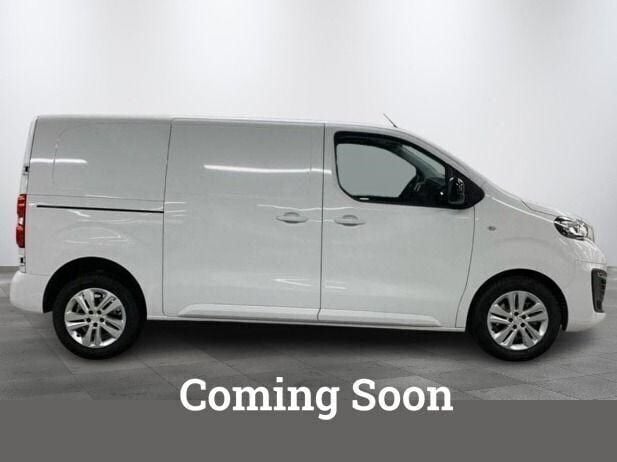 White Used 2022 Peugeot Expert Premium Van | £19,950 (Fair price) - Image 1/1