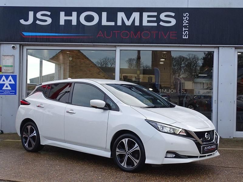 Used Nissan Leaf Tekna 110 kW (150 HP) 2021 White Hatchback