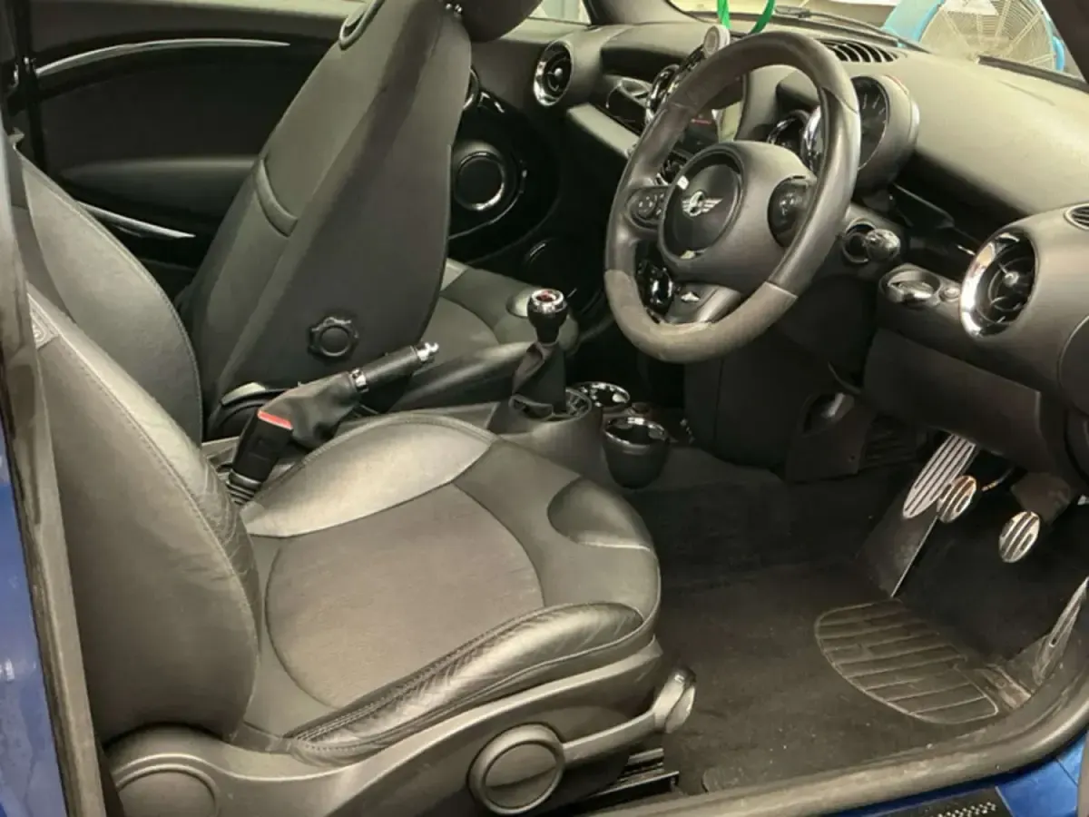 Begagnad Mini John Cooper Works Hatch 2013 Blå Halvkombi