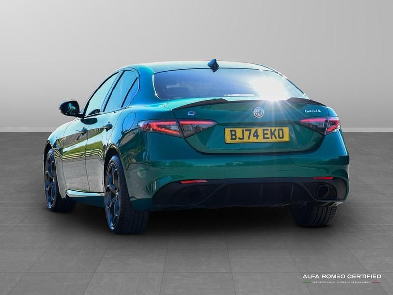 Used Alfa Romeo Giulia 276 HP (202 kW) 2024 Green Sedan