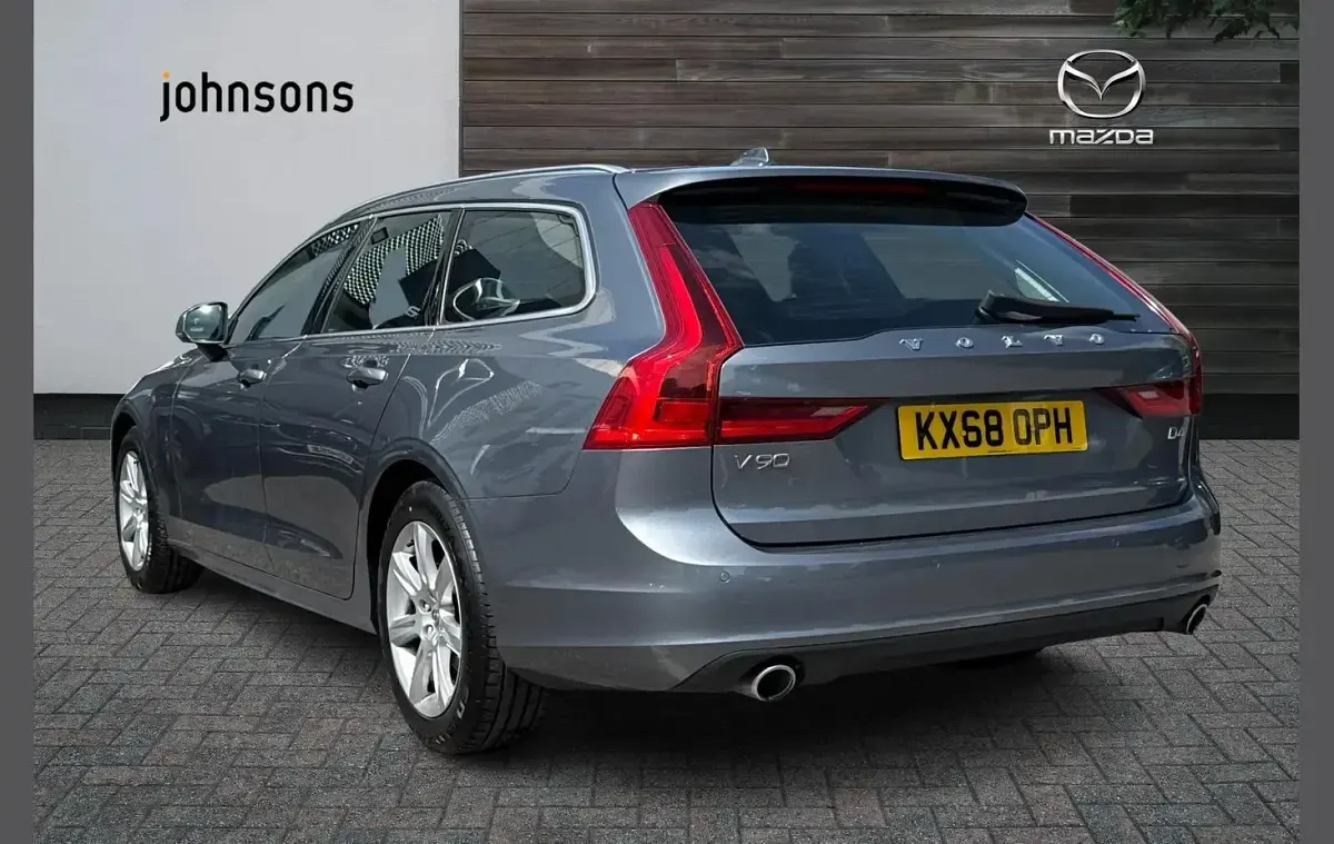 Used Volvo V90 Momentum 187 HP (137 kW) 2018 Grey Estate