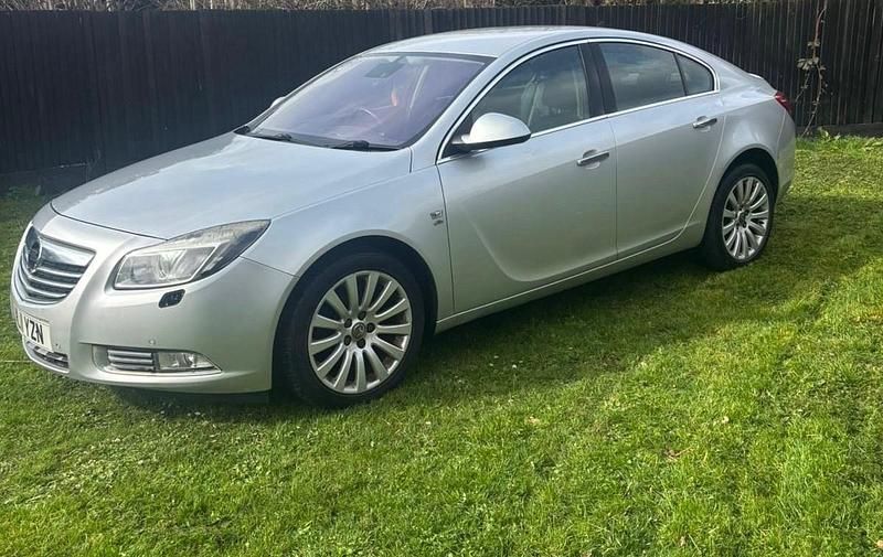 Used Vauxhall Insignia Elite 160 HP (117 kW) 2011 Silver Hatchback