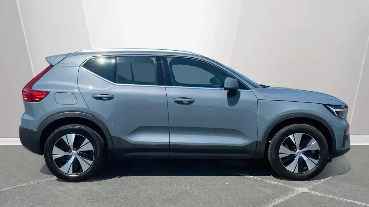 Used Volvo XC40 Core 211 HP (155 kW) 2022 Grey SUV