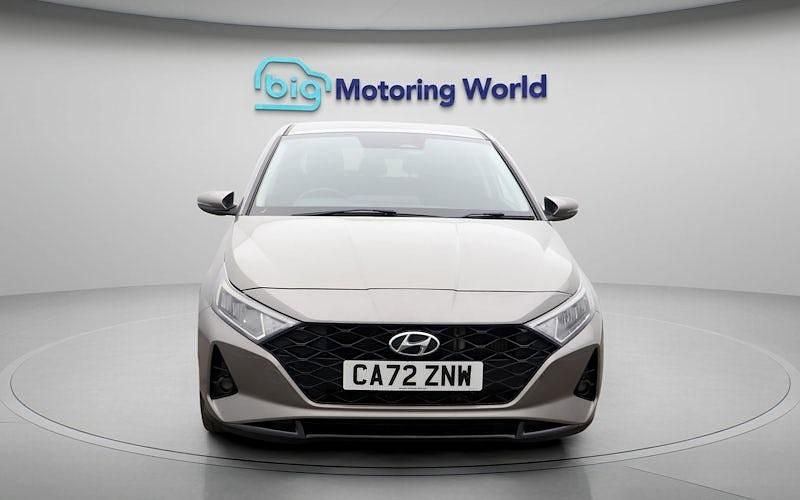 Used Hyundai i20 Premium 101 HP (74 kW) 2023 Bronze Hatchback