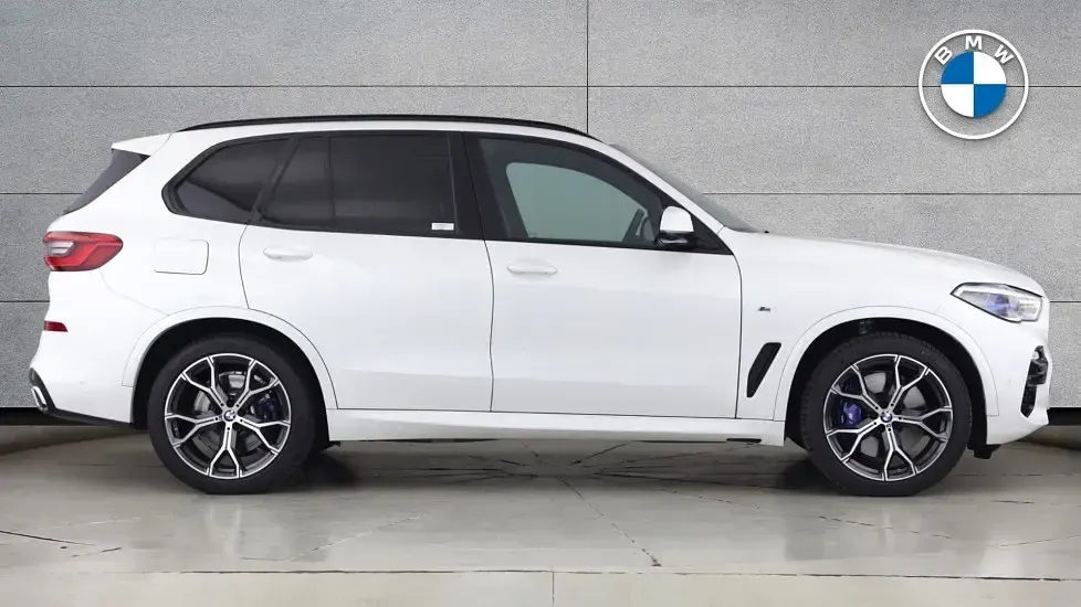 Used BMW X5 M Sport 335 HP (246 kW) 2019 White SUV
