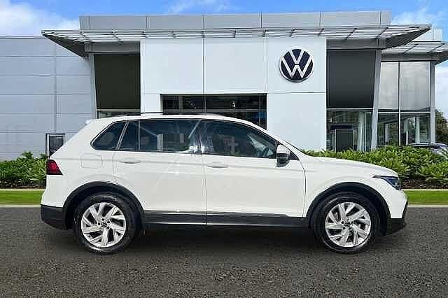 Used VW Tiguan Life 130 HP (95 kW) 2022 White SUV