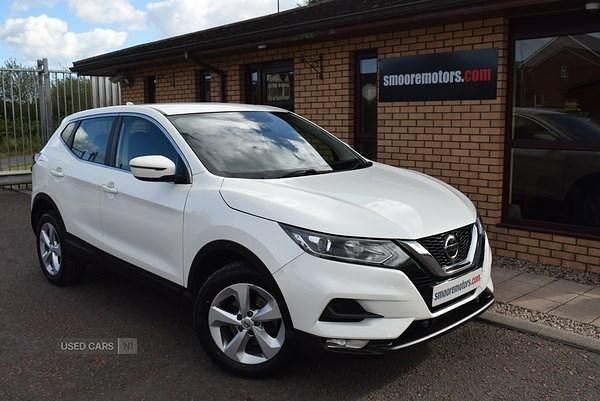 White Used 2020 Nissan Qashqai Acenta Premium SUV | £11,975 (Super price) - Image 1/4