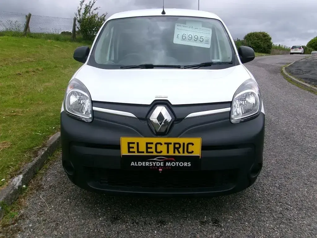 Used Renault Kangoo Business 44 kW (60 HP) 2021 White MPV