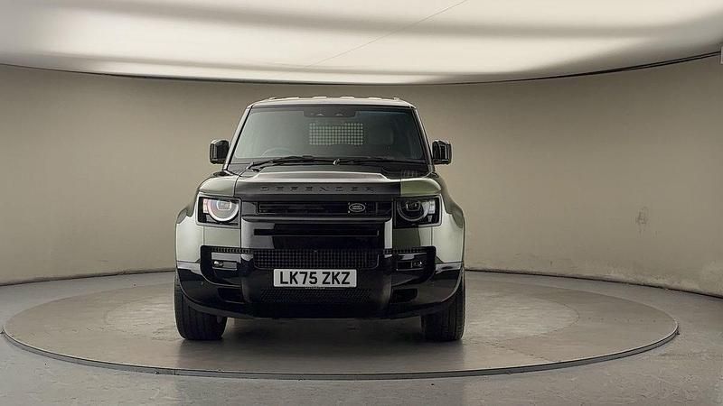 Used Land Rover Defender S 350 HP (257 kW) 2025 Woolstone green gloss SUV
