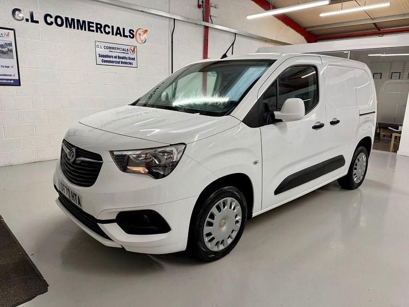 White Used 2021 Vauxhall Combo Sportive MPV | £10,470 (Good price) - Image 1/3