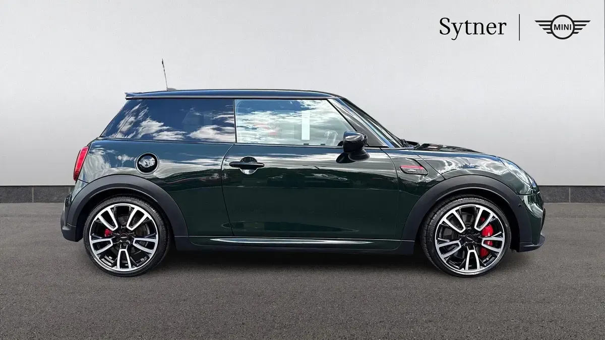 Used Mini John Cooper Works Hatch 228 HP (167 kW) 2023 Green Hatchback