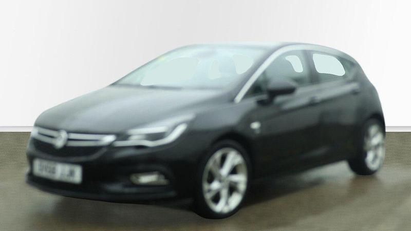 Used Vauxhall Astra SRi 200 HP (147 kW) 2018 Black Hatchback