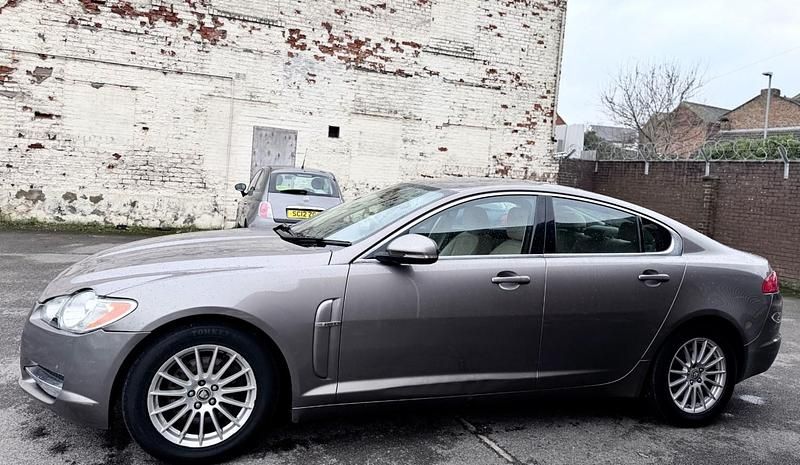 Used Jaguar XF Luxury 2010 Grey Sedan