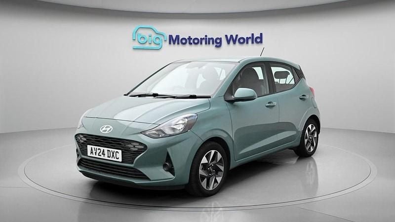 Used Hyundai i10 Advanced 67 HP (49 kW) 2024 Green Hatchback