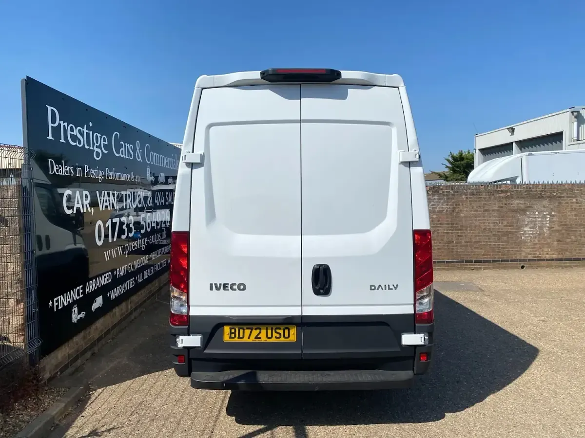 Used Iveco Daily 136 HP (100 kW) 2023 White Van