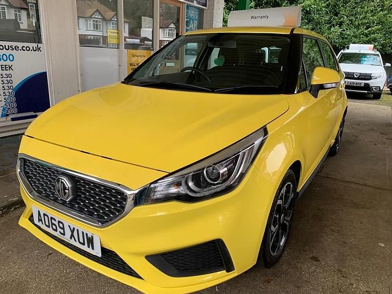 Used MG MG3 Excite 106 HP (77 kW) 2019 Yellow Hatchback