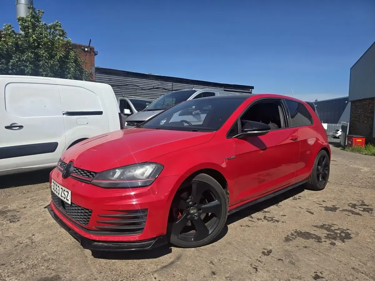 Used VW Golf VII GTI 2014 Red Hatchback