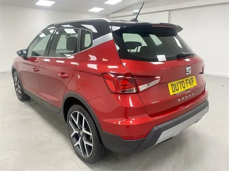 Begagnad Seat Arona XCELLENCE Lux 115 HK (84 kW) 2020 Röd SUV