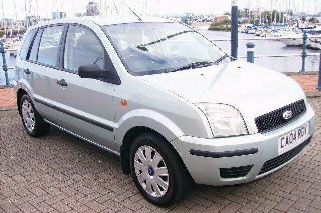 Used 2004 Ford Fusion Estate | £2,795 (A bit pricey) - Image 1/4