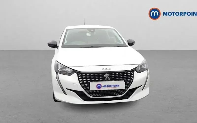 Used Peugeot 208 Allure+ 131 HP (96 kW) 2023 White Hatchback