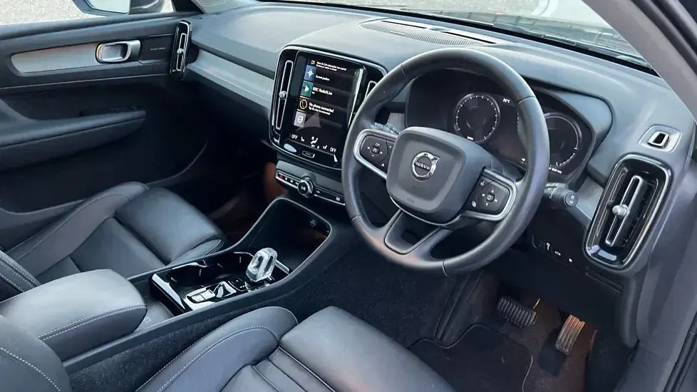 Used Volvo XC40 Inscription 262 HP (192 kW) 2021 Denim blue SUV