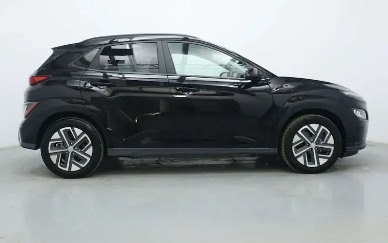 Used Hyundai Kona Premium 100 kW (136 HP) 2022 Black SUV