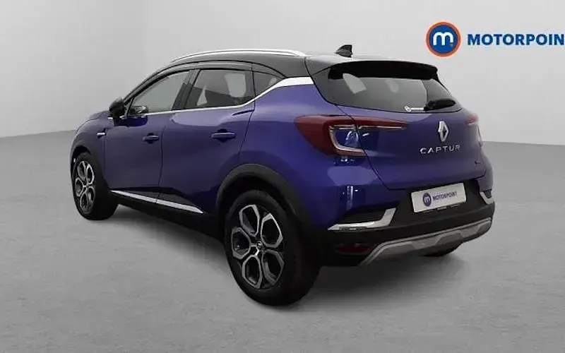 Used Renault Captur Techno 143 HP (105 kW) 2024 Blue/black SUV