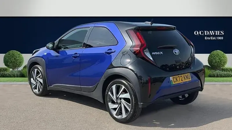 Used Toyota Aygo X 72 HP (52 kW) 2022 Blue SUV