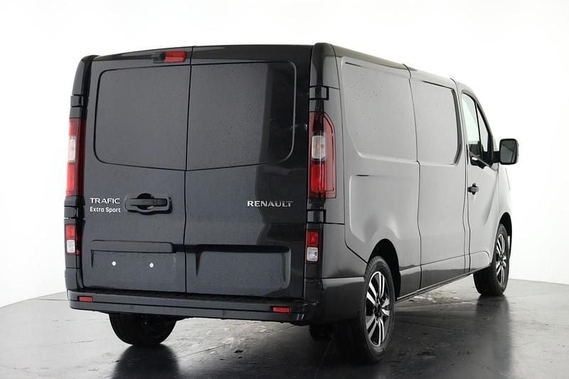 New Renault Trafic 2026 Black