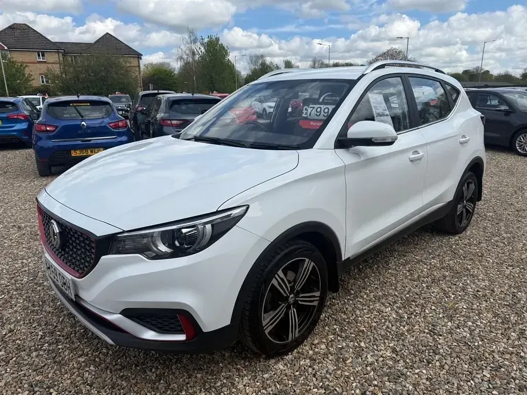 Usado MG ZS 106 HP (77 kW) 2019 Branco SUV